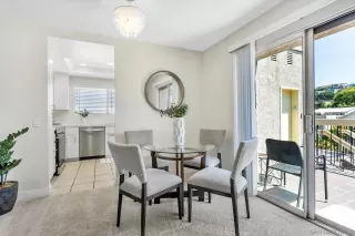 Photo #5: 230015308 Listing