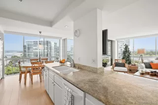 Photo #4: 230015352 Listing 