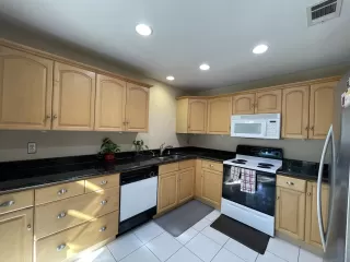 Photo #4: 230015366 Listing