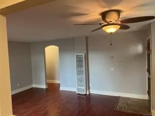 Photo #2: 230015403 Listing