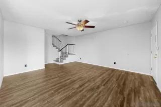 Photo #4: 230015415 Listing