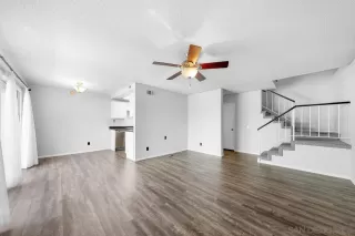 Photo #5: 230015415 Listing