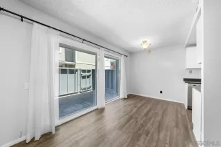 Photo #6: 230015415 Listing