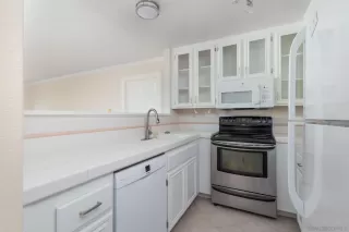 Photo #5: 230015426 Listing