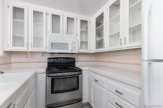 Photo #6: 230015426 Listing