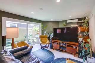 Photo #3: 230015433 Listing