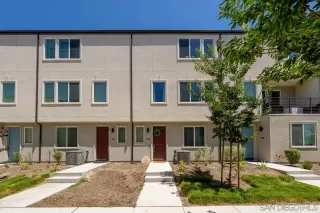 Photo #2: 230015498 Listing