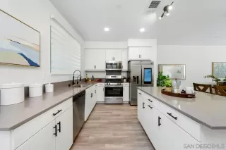 Photo #5: 230015498 Listing