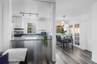 Photo #3: 230015534 Listing 