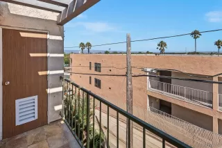 Photo #5: 230015582 Listing