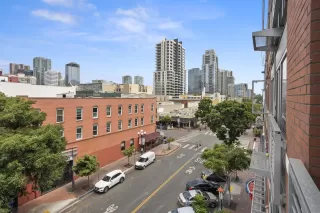 Photo #6: 230015648 Listing