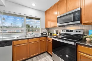 Photo #4: 230015668 Listing 