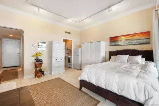 Photo #1: 230015672 Listing