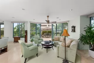 Photo #2: 230015688 Listing