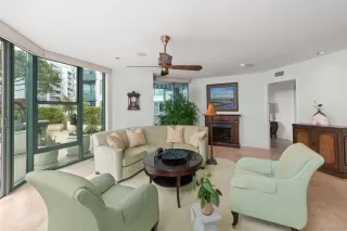 Photo #3: 230015688 Listing