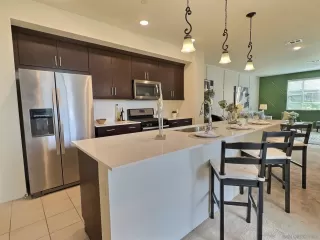 Photo #5: 230015705 Listing