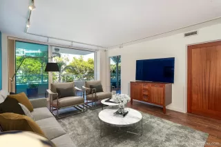 Photo #5: 230015733 Listing 