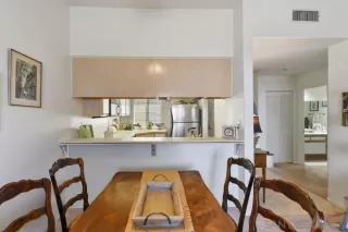 Photo #5: 230015763 Listing