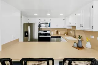 Photo #3: 230015786 Listing