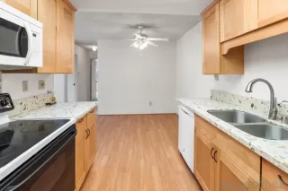 Photo #3: 230015788 Listing 