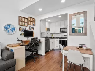 Photo #4: 230015900 Listing