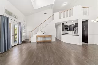 Photo #2: 230015934 Listing