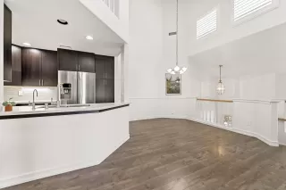 Photo #5: 230015934 Listing