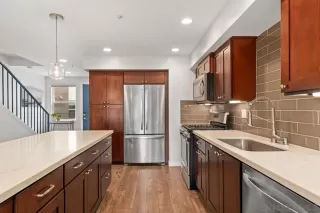 Photo #3: 230015943 Listing