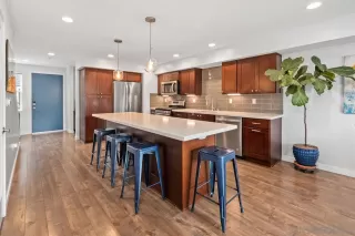 Photo #4: 230015943 Listing