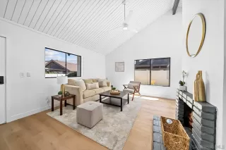 Photo #2: 230015960 Listing