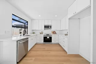 Photo #6: 230015960 Listing