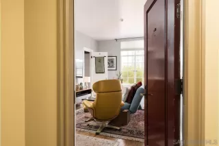 Photo #4: 230015980 Listing