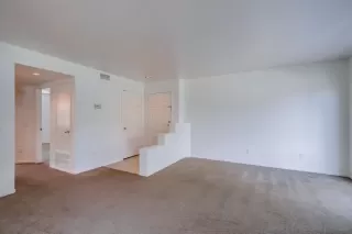 Photo #6: 230016000 Listing 