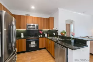 Photo #1: 230016018 Listing