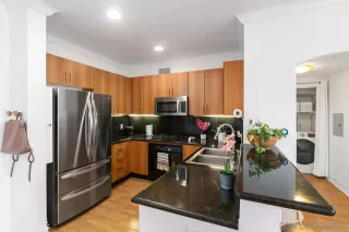 Photo #2: 230016018 Listing