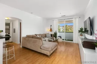 Photo #4: 230016018 Listing