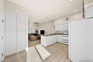 Photo #5: 230016025 Listing