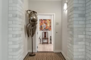 Photo #4: 230016035 Listing