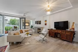 Photo #6: 230016035 Listing