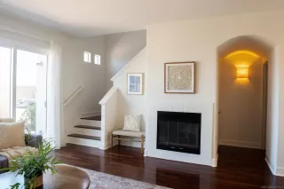 Photo #2: 230016068 Listing