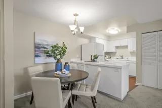 Photo #3: 230016071 Listing