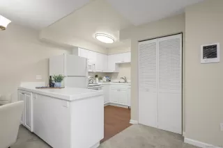 Photo #4: 230016071 Listing