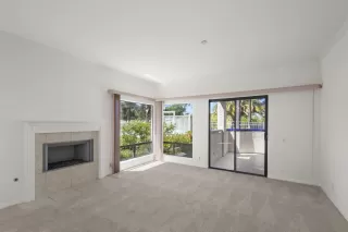 Photo #2: 230016093 Listing