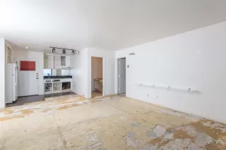 Photo #4: 230016108 Listing