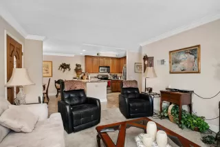 Photo #5: 230016112 Listing