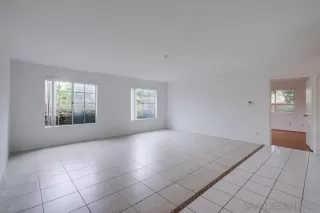 Photo #5: 230016159 Listing