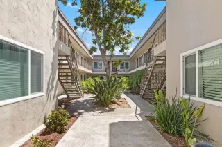 Photo #1: 230016160 Listing