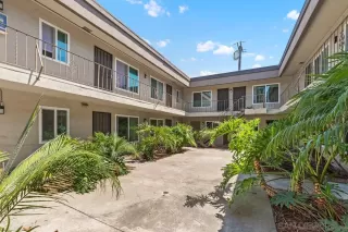 Photo #2: 230016160 Listing