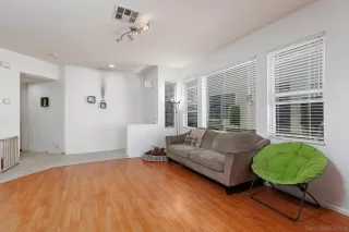 Photo #1: 230016173 Listing 