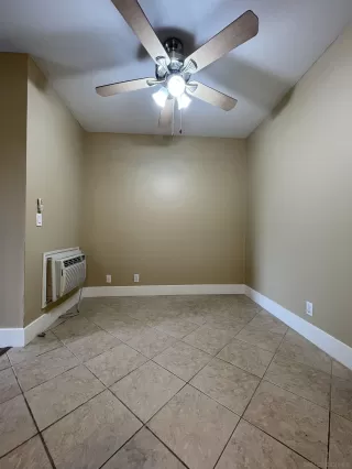 Photo #5: 230016176 Listing